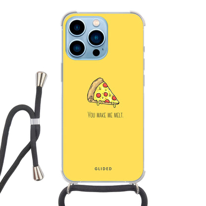 Flirty Pizza - iPhone 13 Pro Max - Crossbody case mit Band