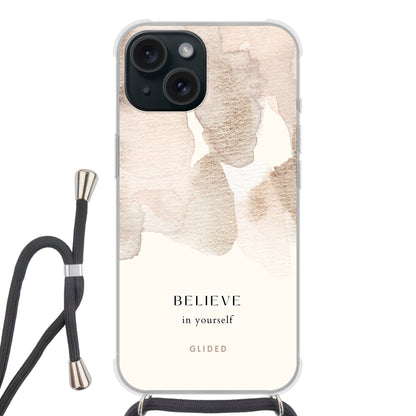 Believe in yourself - iPhone 15 Handyhülle Crossbody case mit Band